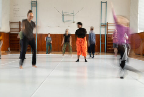 Ogemdi and Thomas in a workshop, blurry bodies in motion. Photo by Jan Skalican.